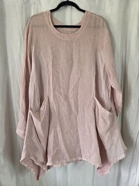 Meo Meli | Relaxed Light Pink Long-Sleeve Tunic Top with Pockets
